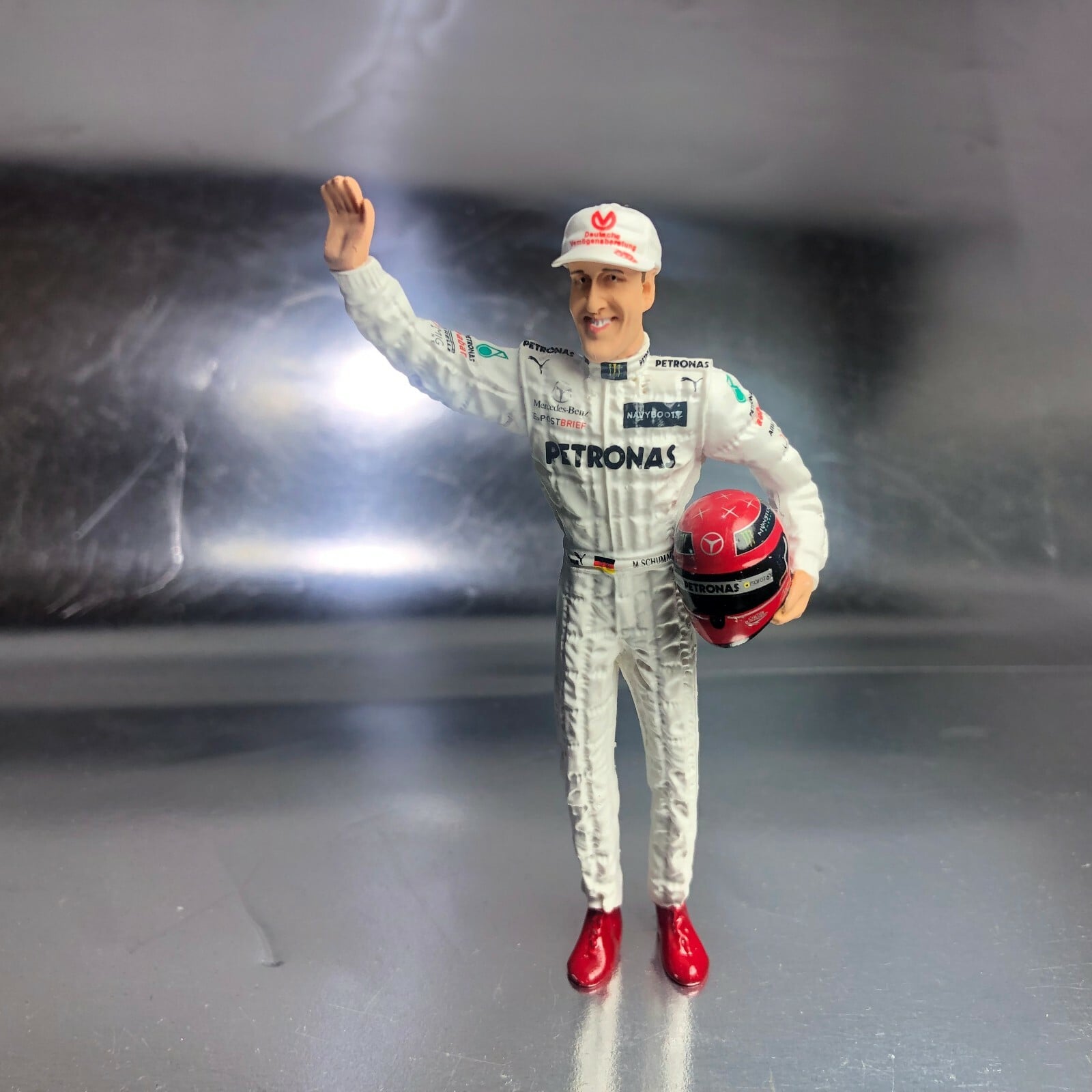 1/18 scale Michael Schumacher Figure for Hotwheels F1 MB White Finshed product