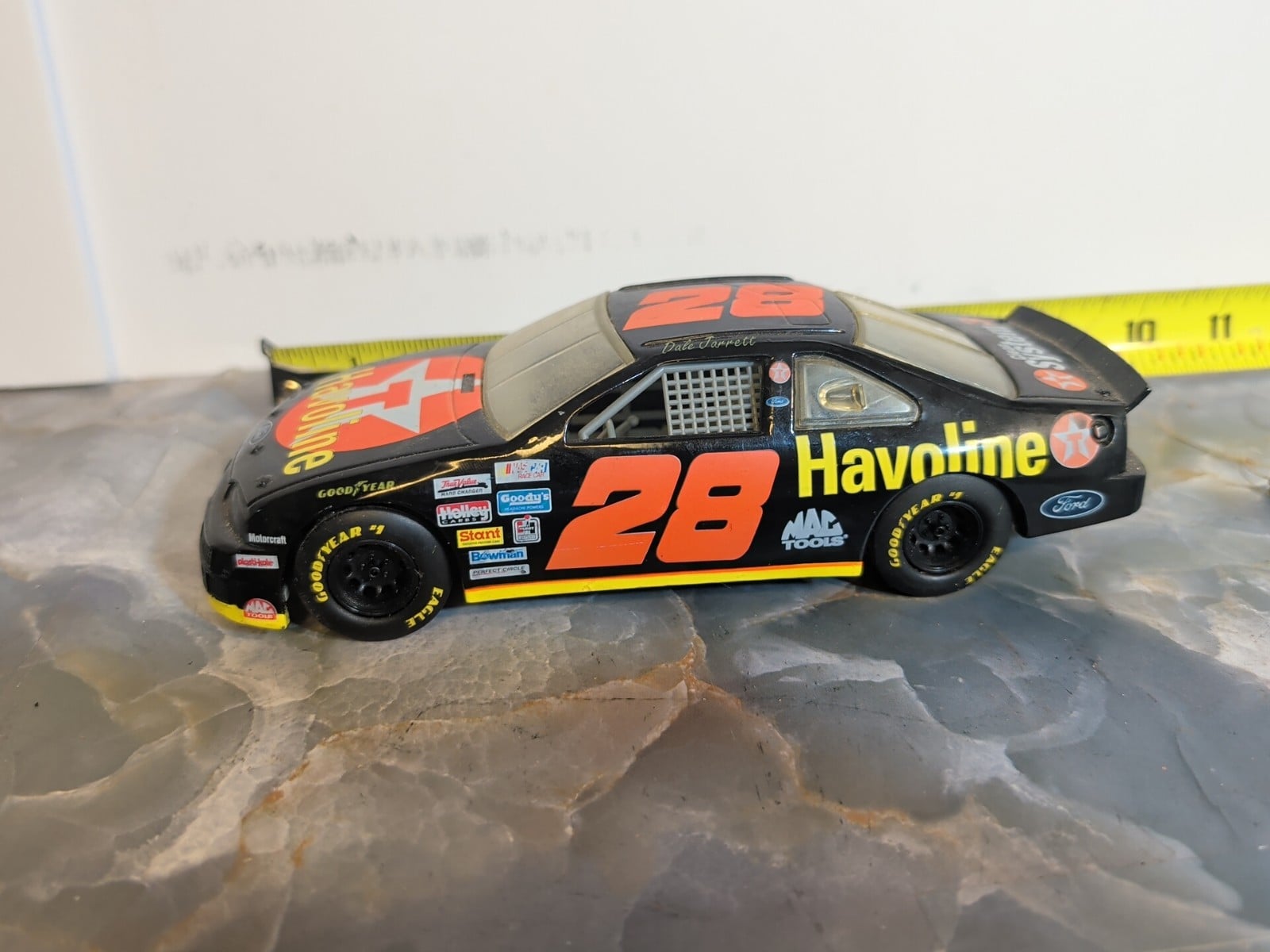 1995 Dale Jarrett #28 Texaco 1/24 Diecast Racing Champions NASCAR