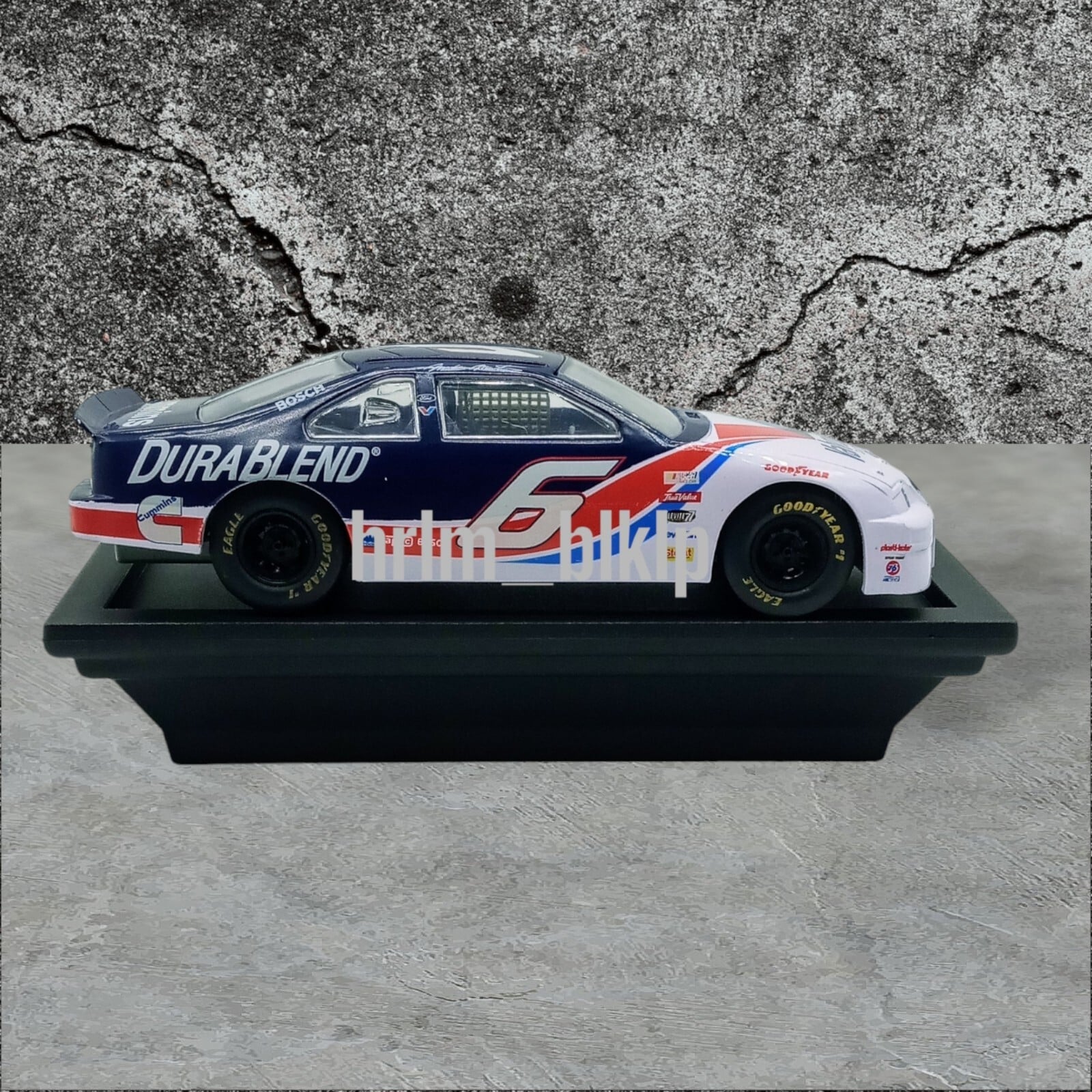 1996 Racing Champions Mark Martin #6 Valvoline 1/24 NASCAR 50th Anniversary
